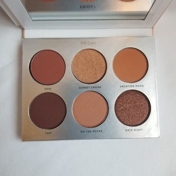 PÜR On Point Eyeshadow Palette - Friday - Picture 8 of 15